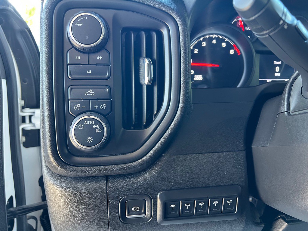 2023 Chevrolet Silverado 1500 Image 19
