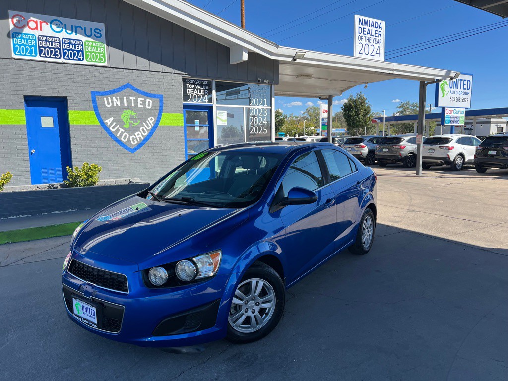 2016 Chevrolet Sonic Image 1