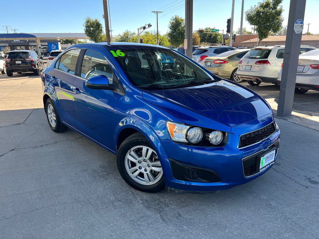 2016 Chevrolet Sonic Image 3
