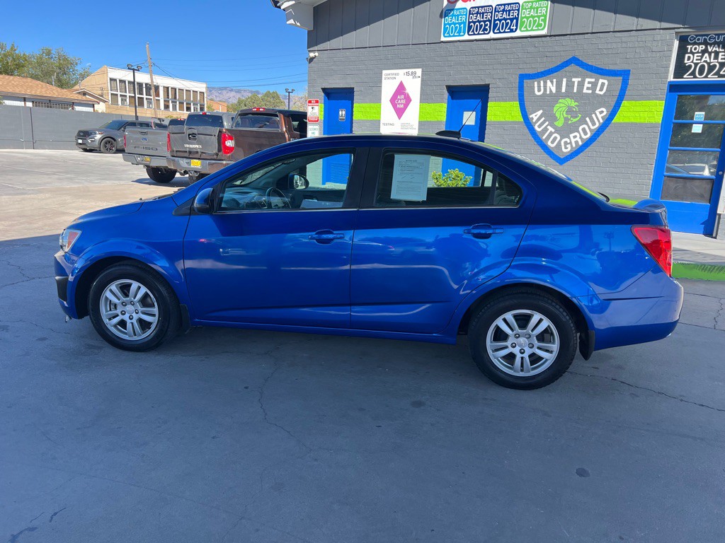 2016 Chevrolet Sonic Image 8
