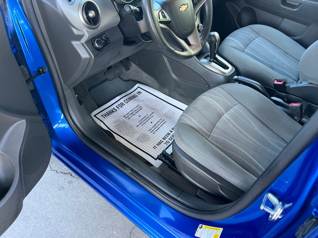 2016 Chevrolet Sonic Image 11