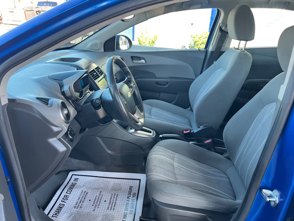 2016 Chevrolet Sonic Image 12