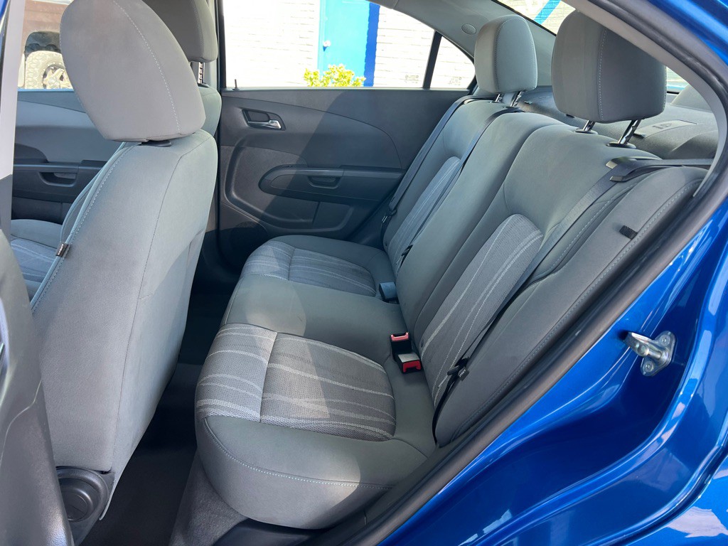 2016 Chevrolet Sonic Image 13