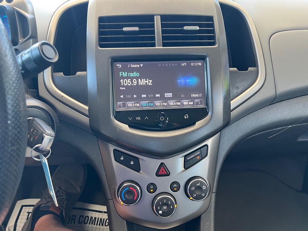 2016 Chevrolet Sonic Image 15