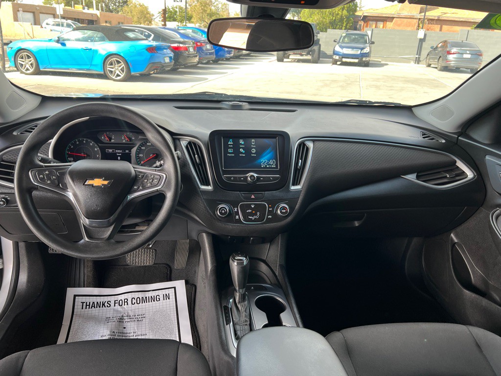 2018 Chevrolet Malibu Image 9