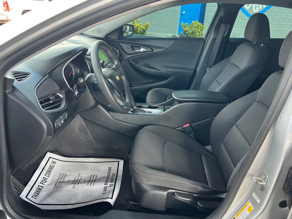 2018 Chevrolet Malibu Image 12