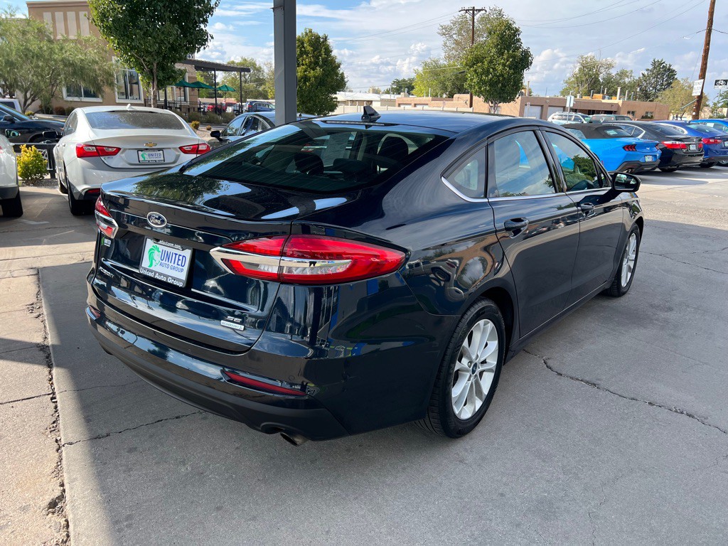 2020 Ford Fusion Image 5