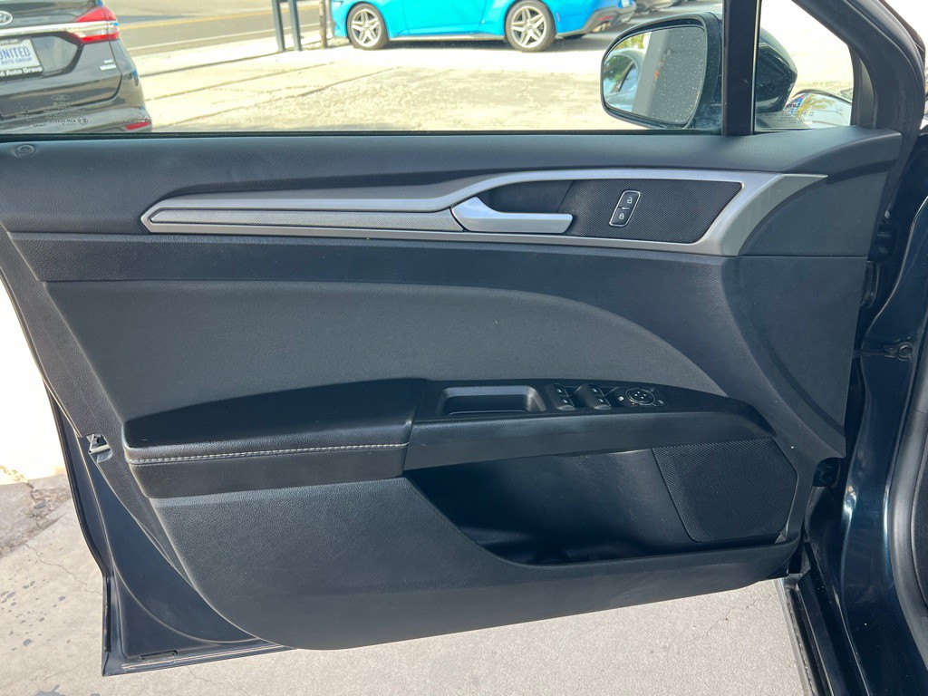2020 Ford Fusion Image 10