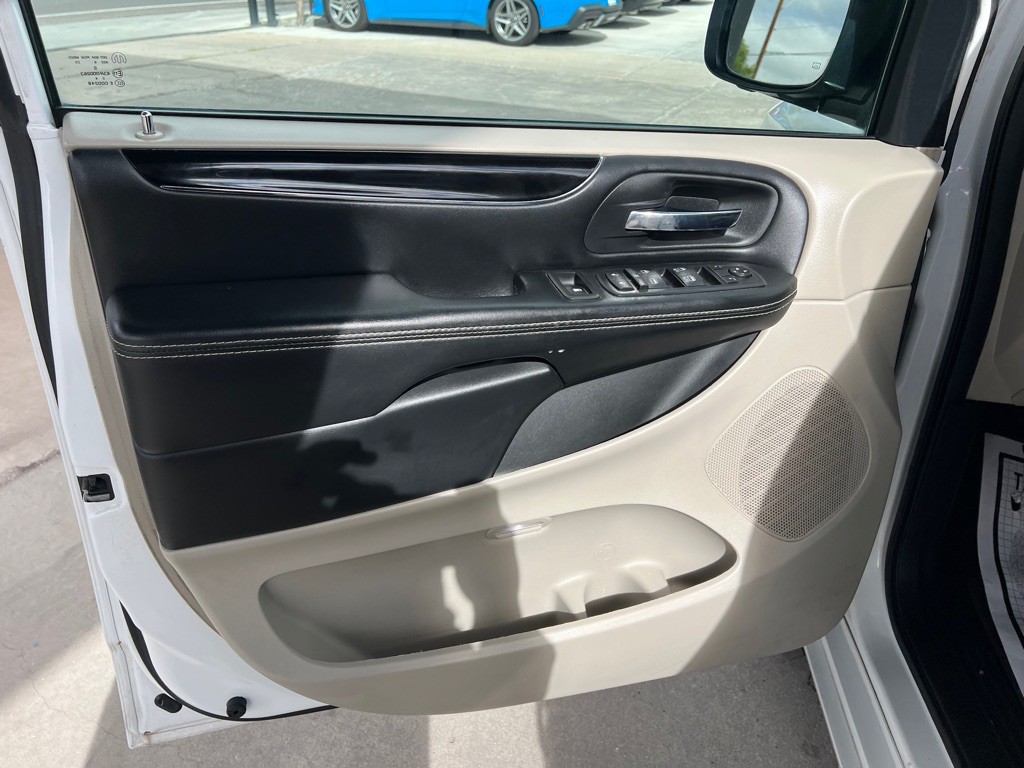 2017 Dodge Grand Caravan Image 10