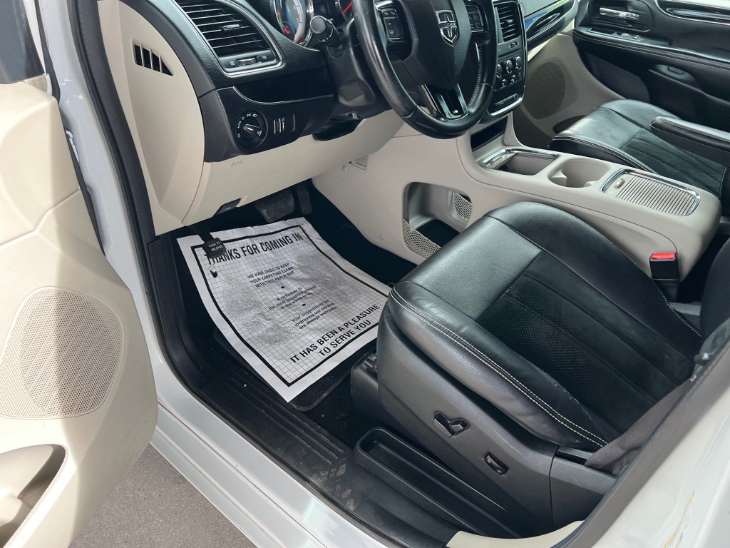 2017 Dodge Grand Caravan Image 11