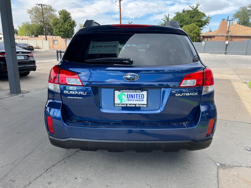 2010 Subaru Outback Image 6