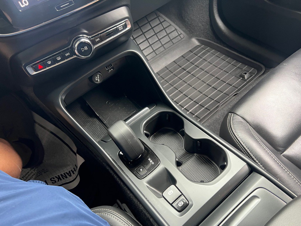 2022 Volvo XC40 Image 17