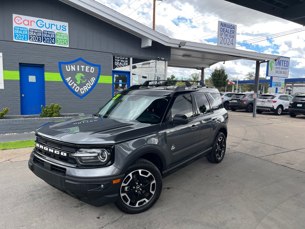 2021 Ford Bronco Image 1