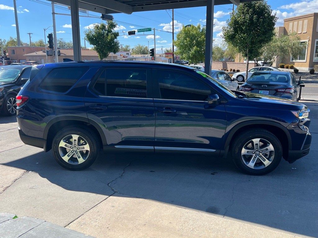 2023 Honda Pilot Image 4