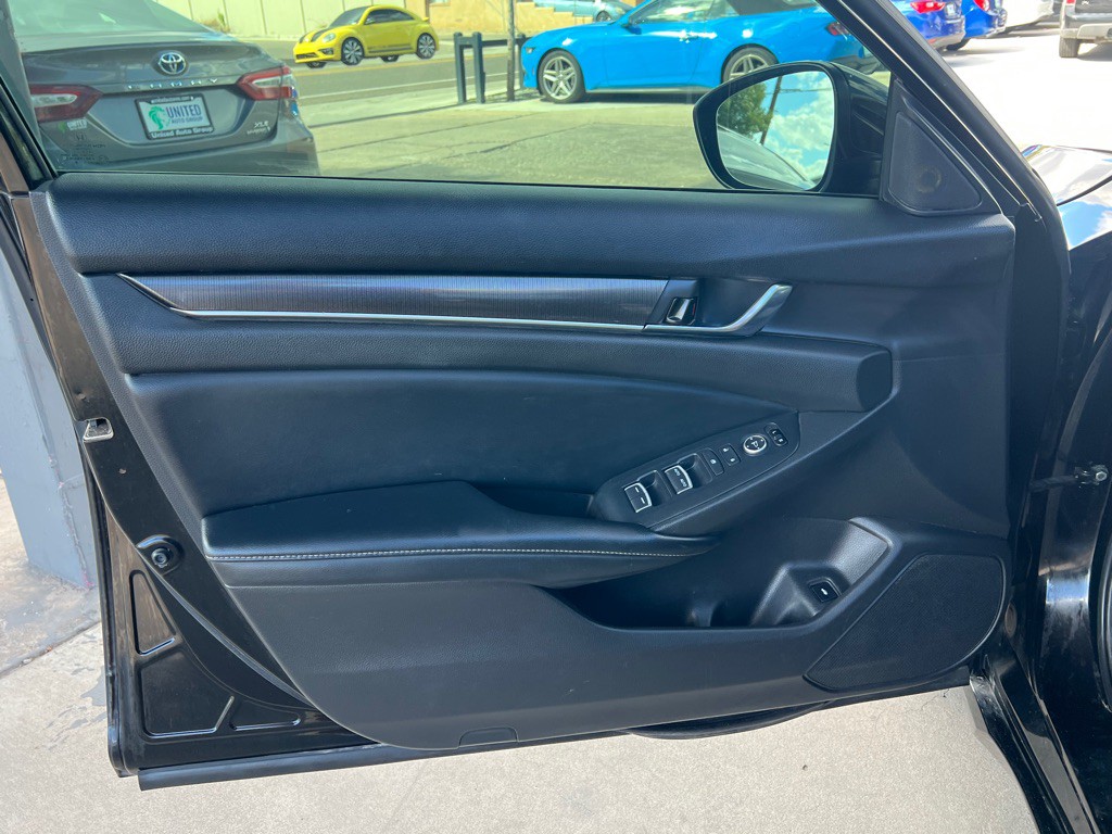 2018 Honda Accord Image 10