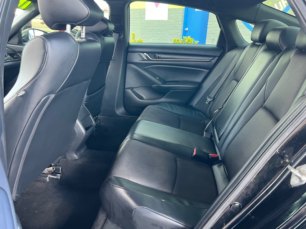 2018 Honda Accord Image 13
