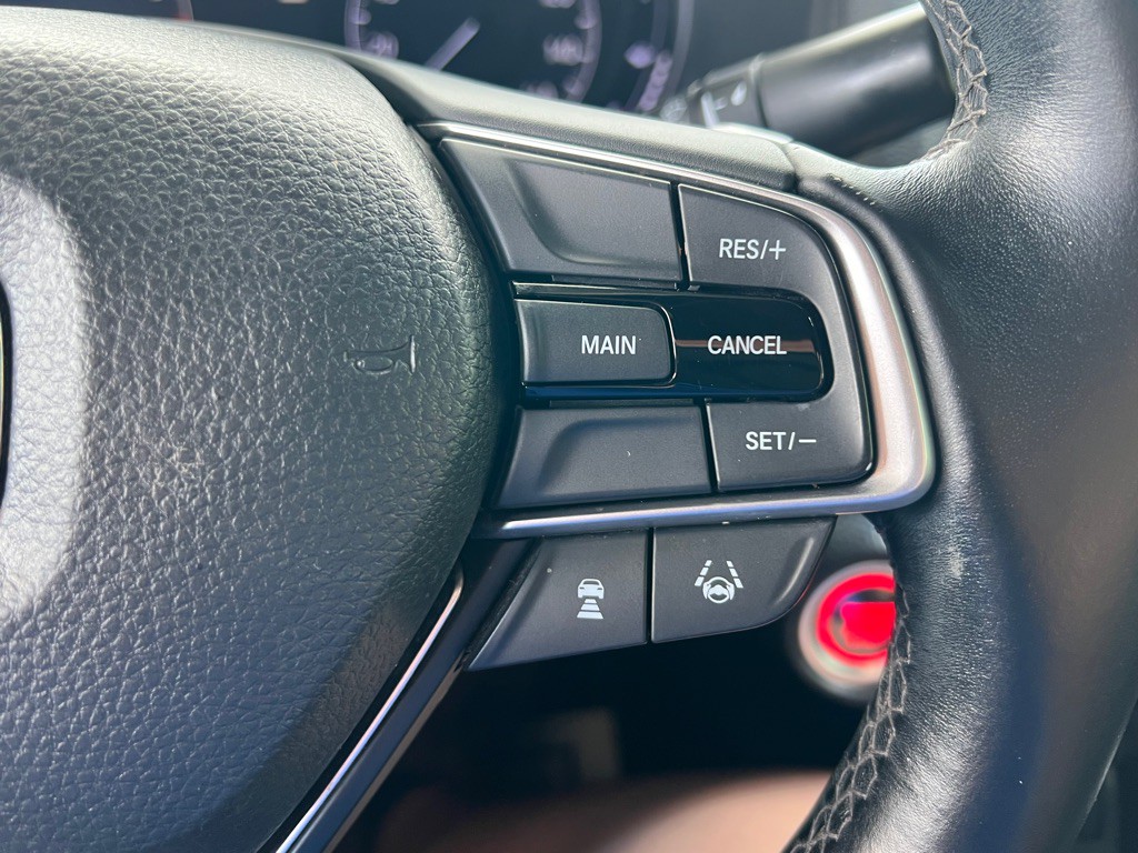 2018 Honda Accord Image 18