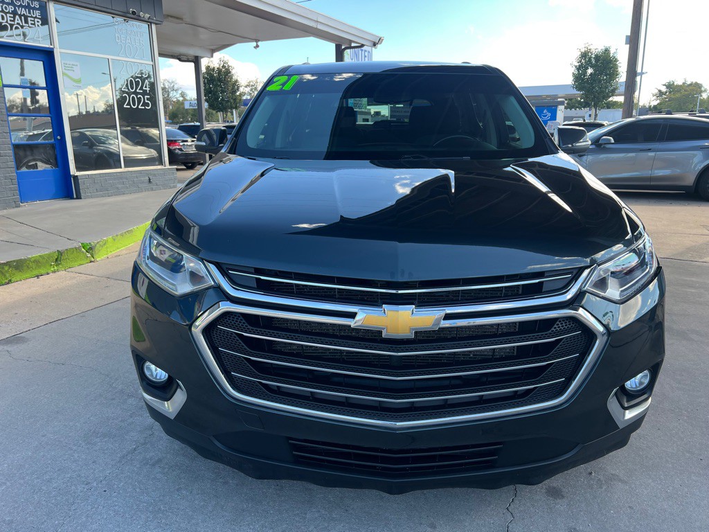 2021 Chevrolet Traverse Image 2