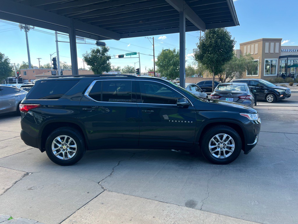 2021 Chevrolet Traverse Image 4