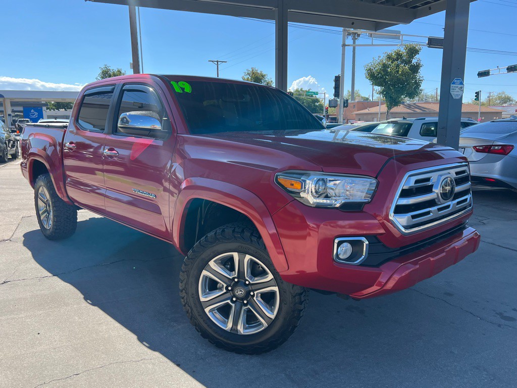 2019 Toyota Tacoma Image 3