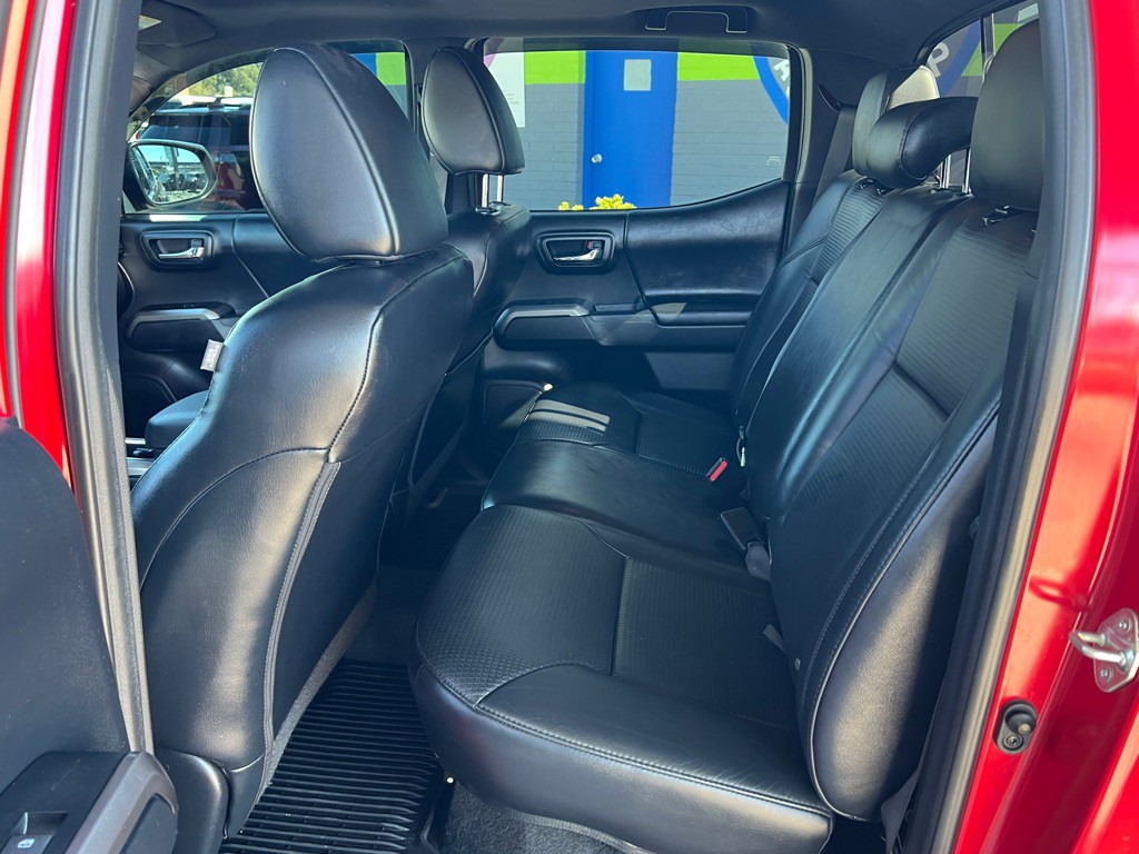 2019 Toyota Tacoma Image 13