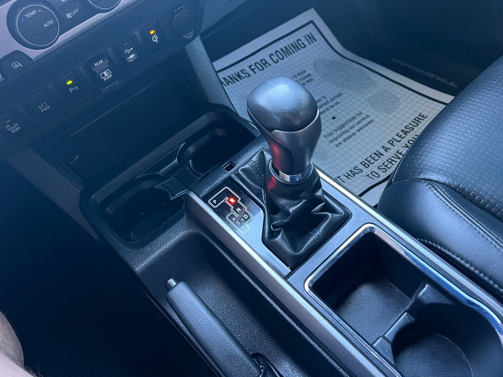 2019 Toyota Tacoma Image 17