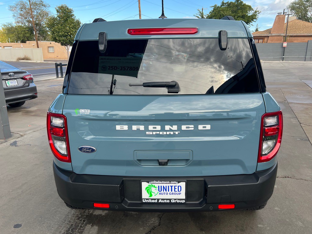 2022 Ford Bronco Image 6
