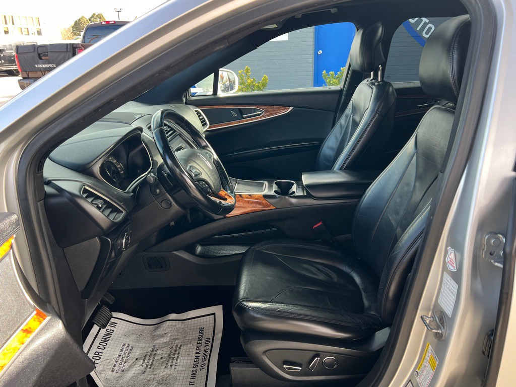 2017 Lincoln MKX Image 12