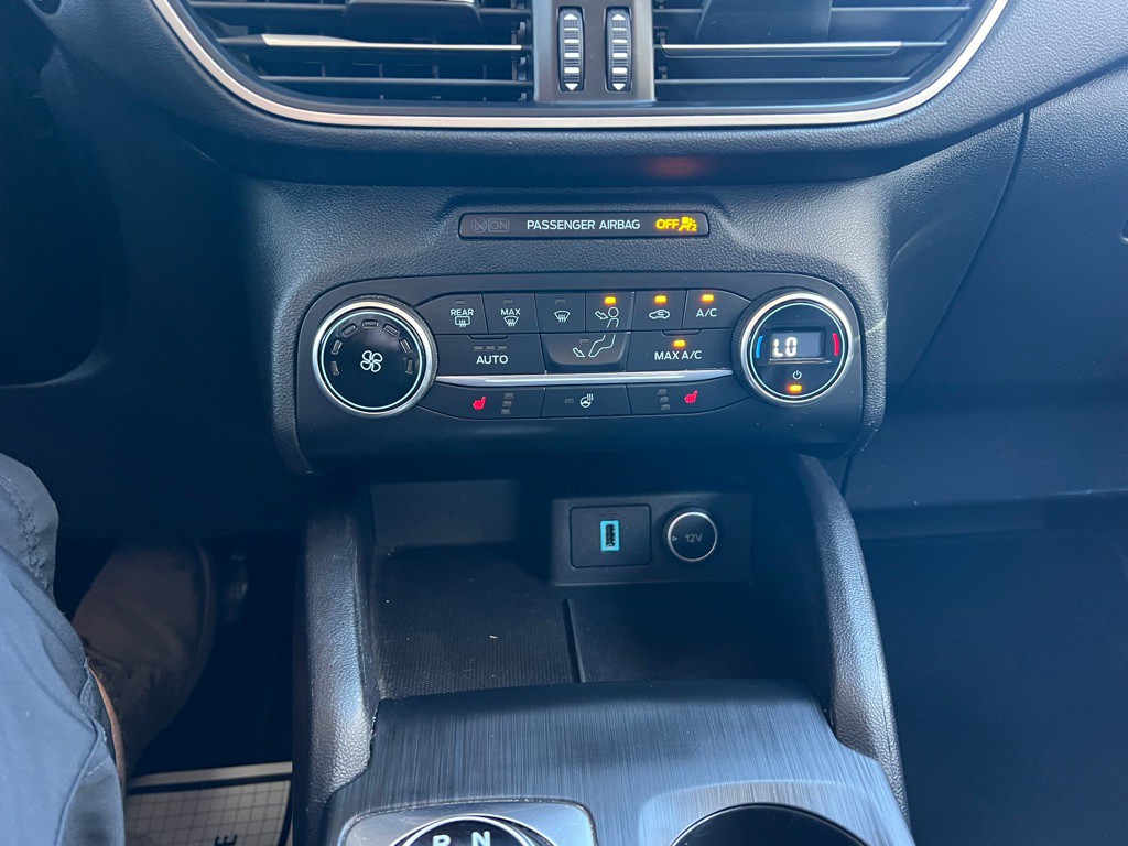 2020 Ford Escape Image 17