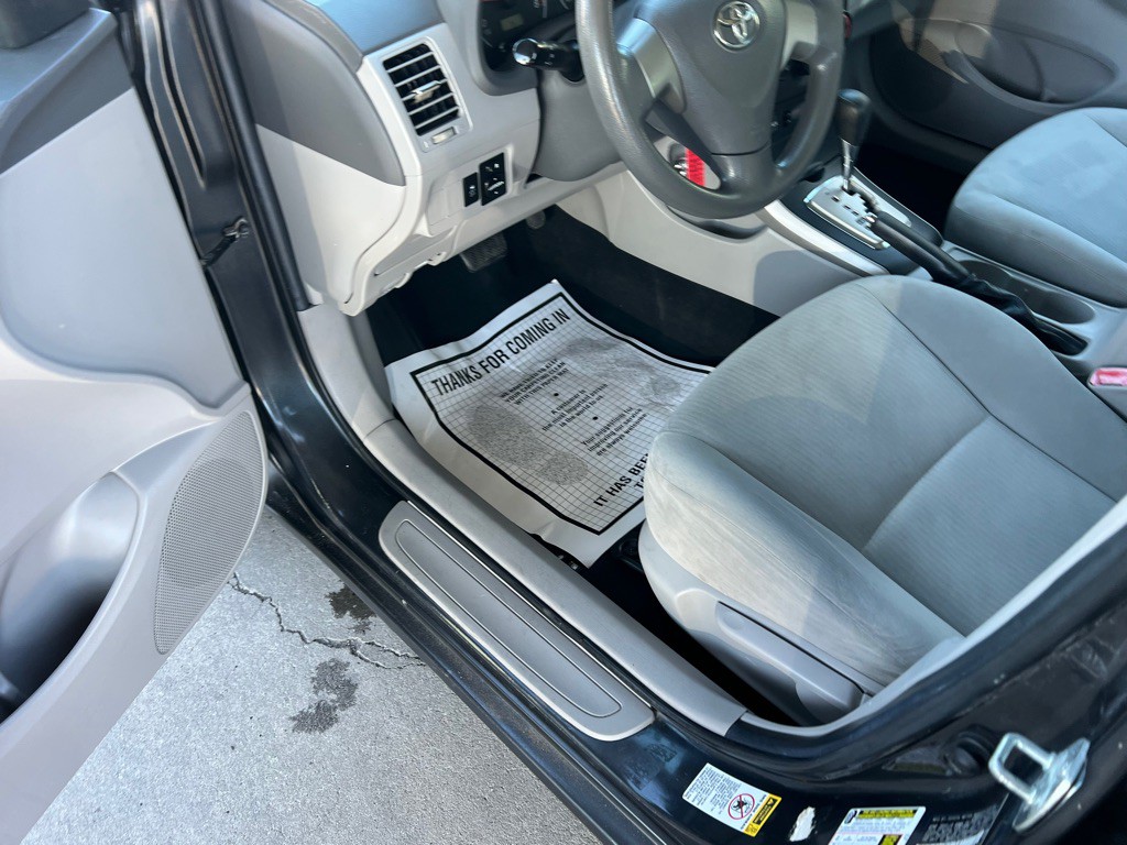 2010 Toyota Corolla Image 11
