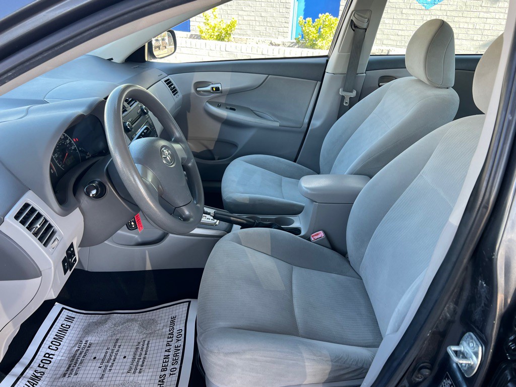 2010 Toyota Corolla Image 12