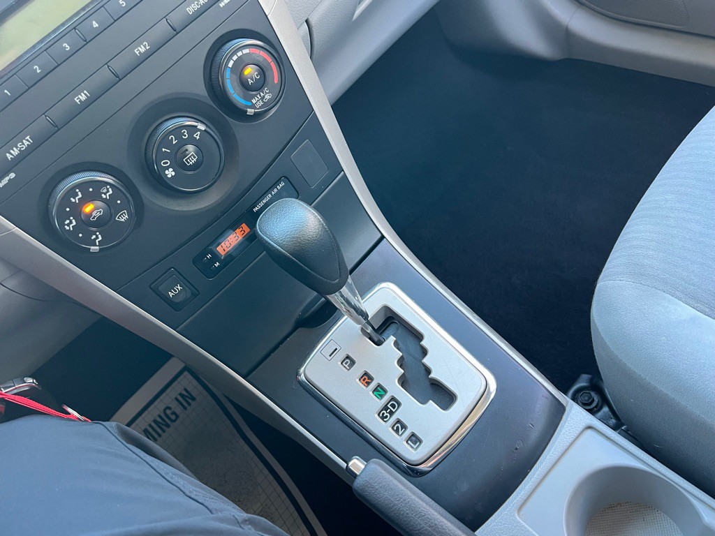 2010 Toyota Corolla Image 16