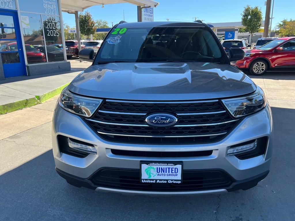 2020 Ford Explorer Image 2
