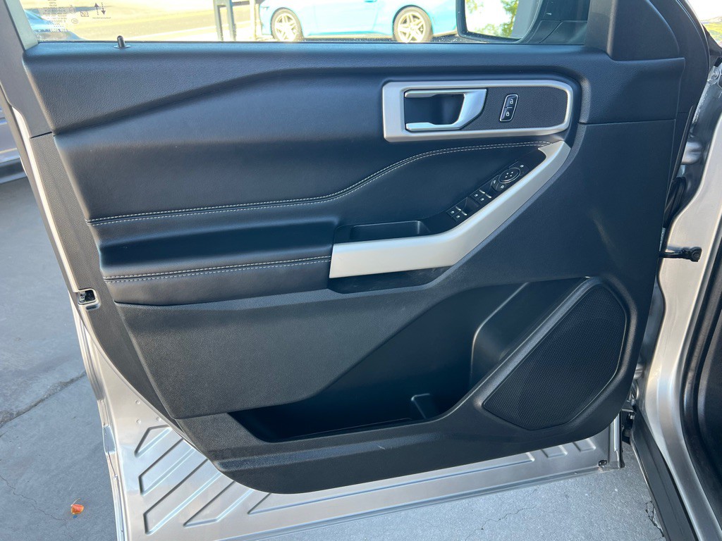 2020 Ford Explorer Image 10