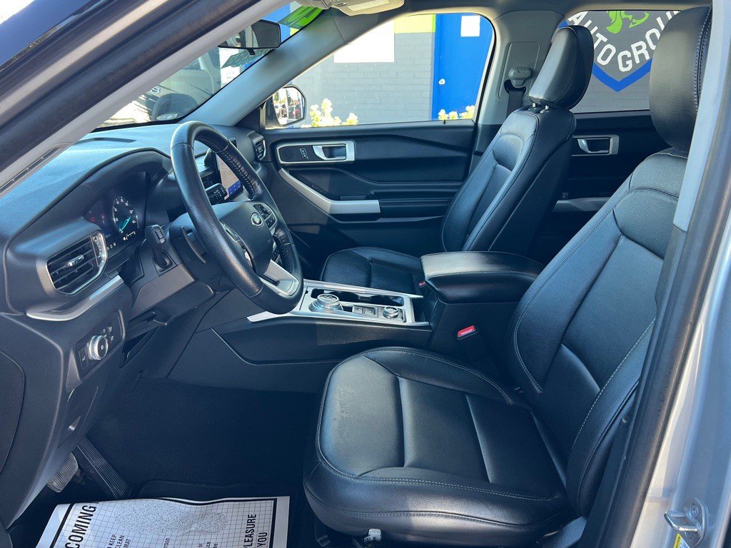 2020 Ford Explorer Image 12