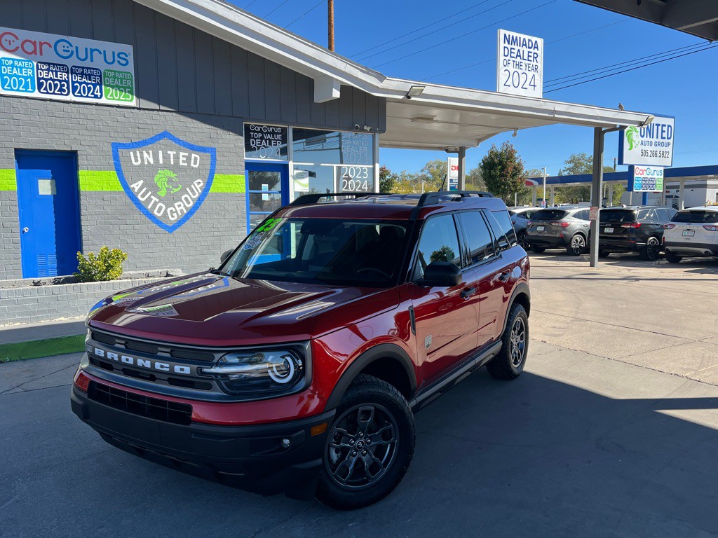 2023 Ford Bronco Image 1