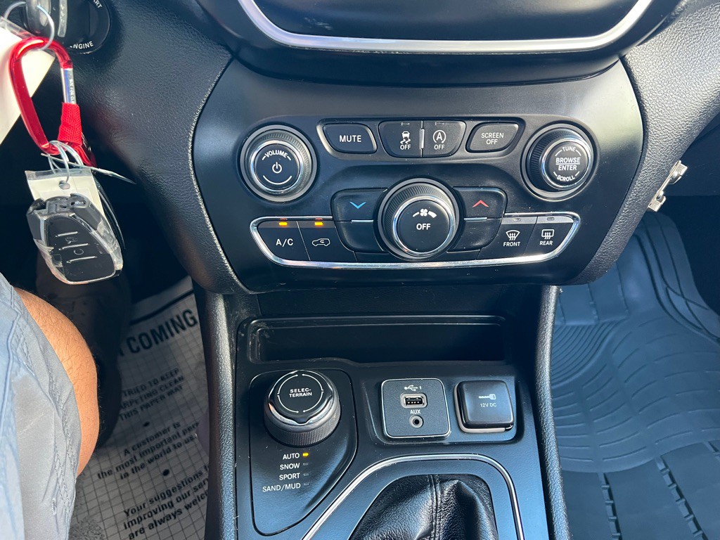 2019 Jeep Cherokee Image 16