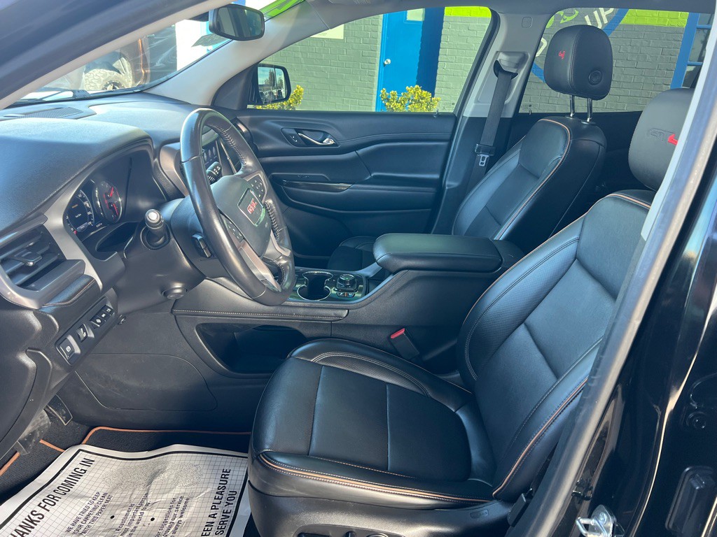 2021 GMC Acadia Image 12