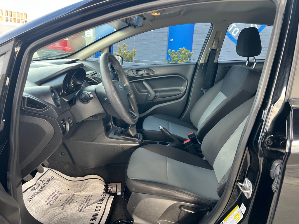 2018 Ford Fiesta Image 12