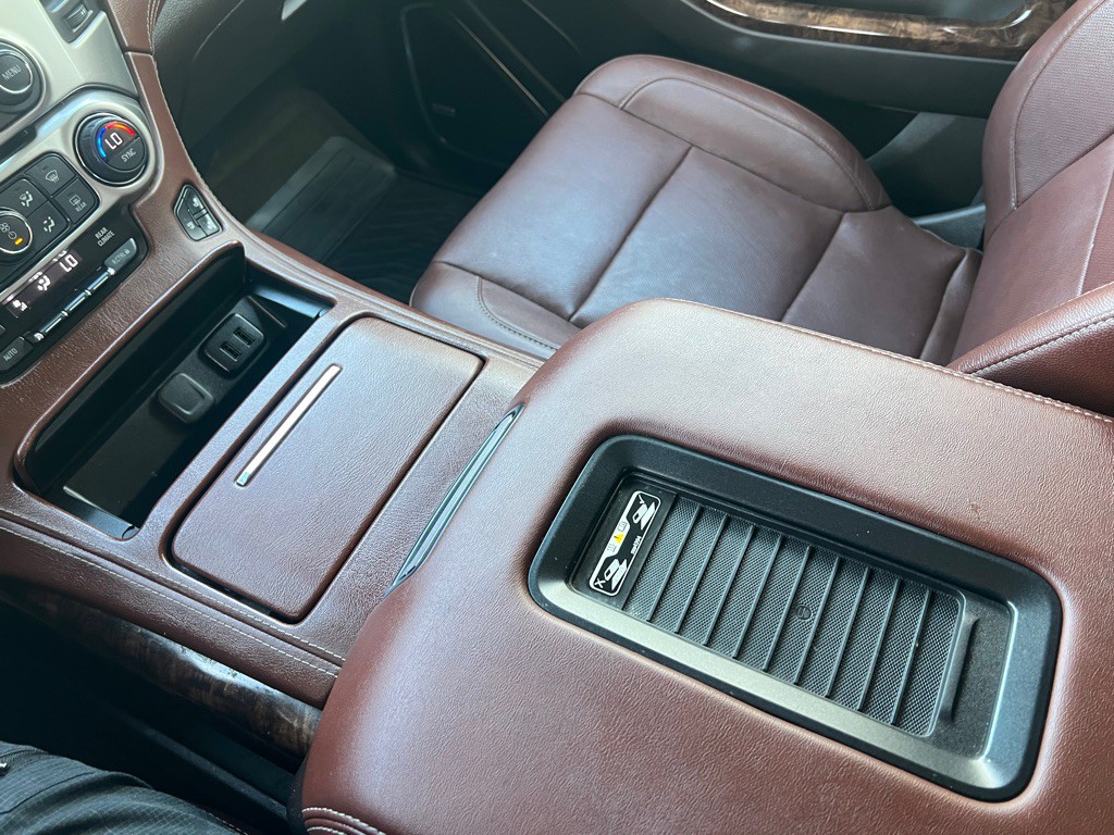 2016 Chevrolet Tahoe Image 18