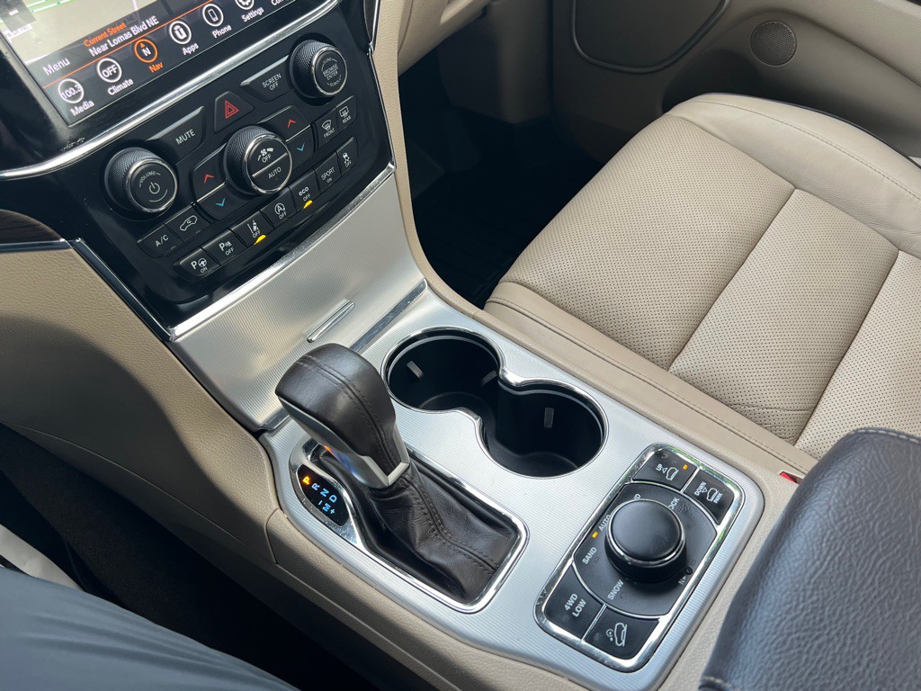 2020 Jeep Grand Cherokee Image 17