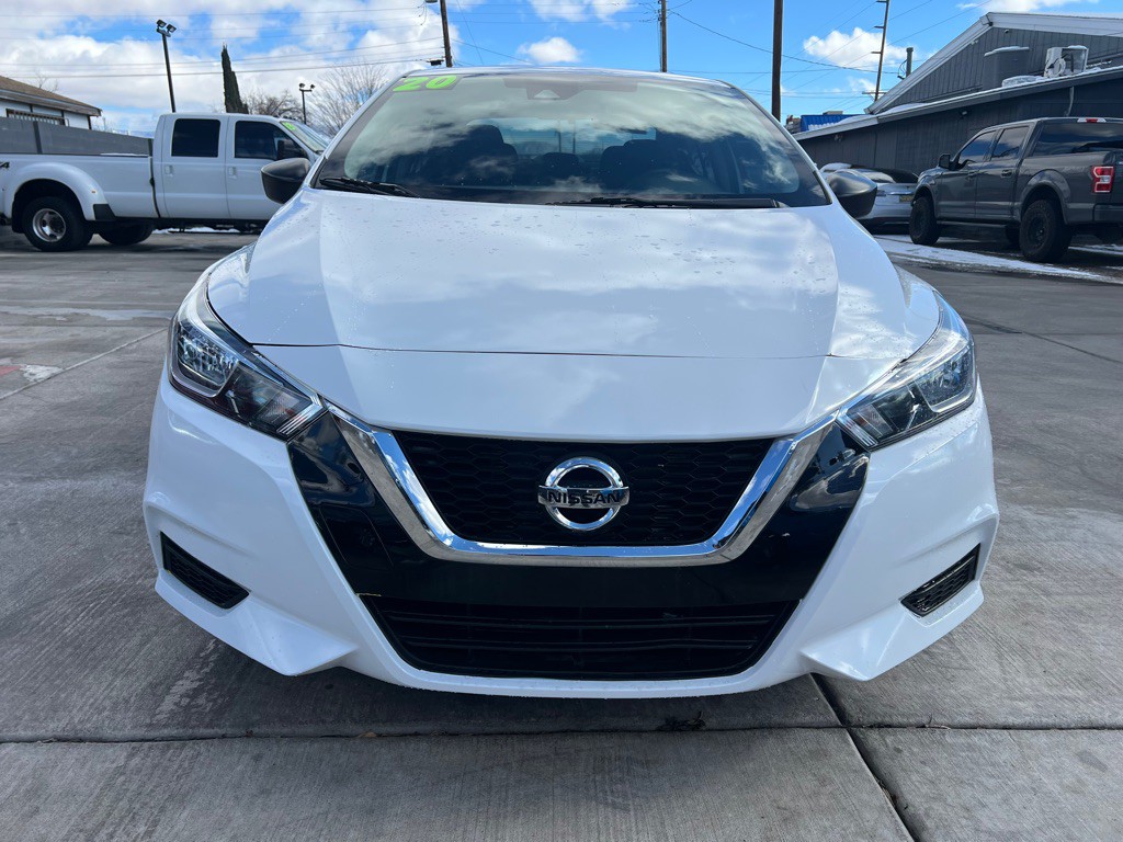2020 Nissan Versa Image 2