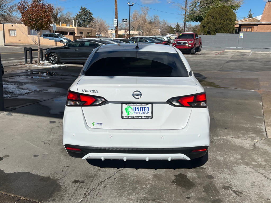 2020 Nissan Versa Image 6