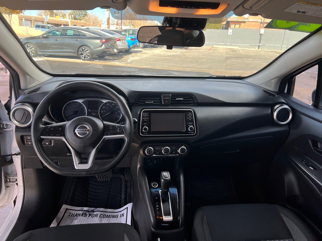 2020 Nissan Versa Image 9