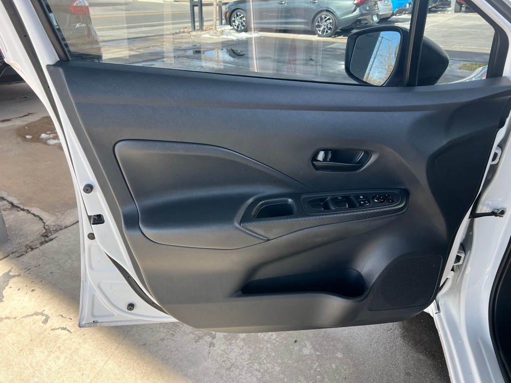 2020 Nissan Versa Image 10