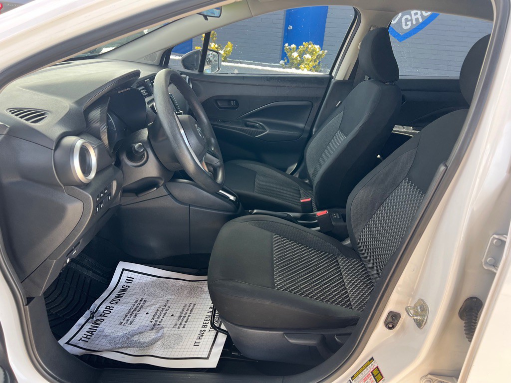 2020 Nissan Versa Image 12