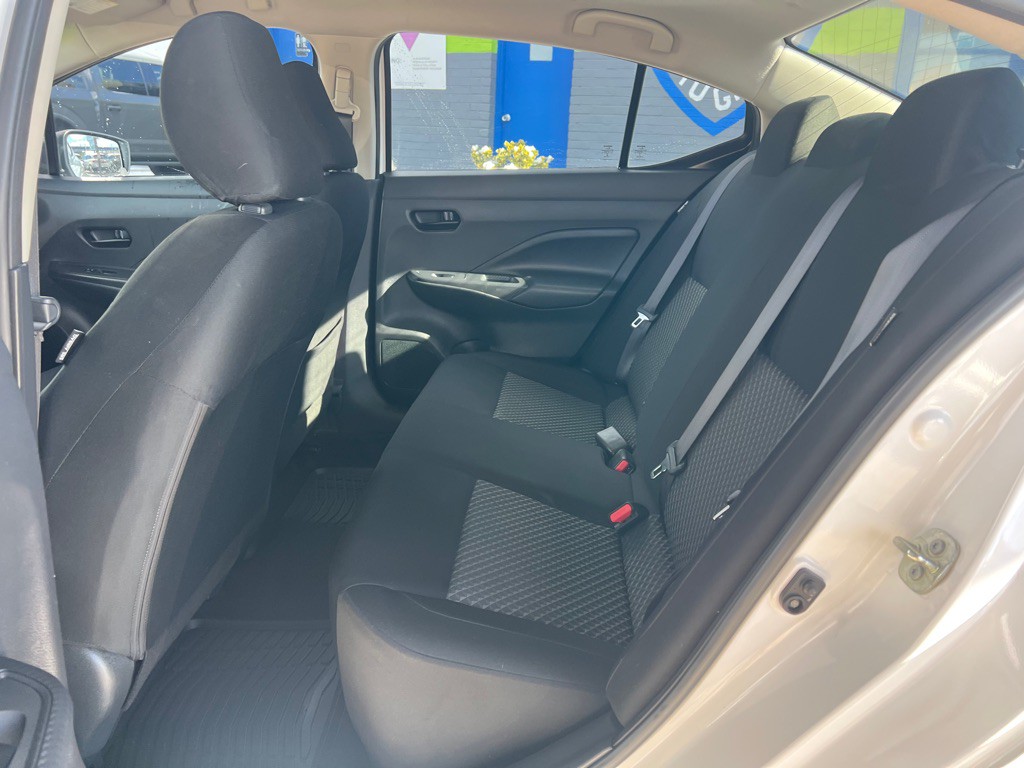 2020 Nissan Versa Image 13