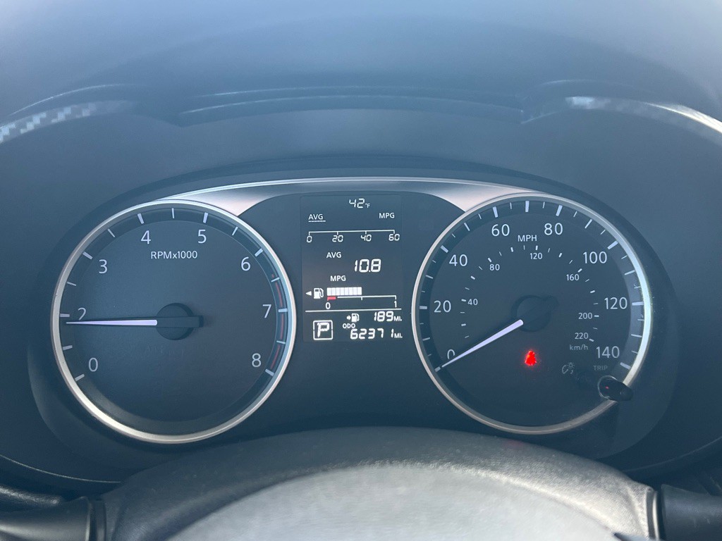 2020 Nissan Versa Image 14