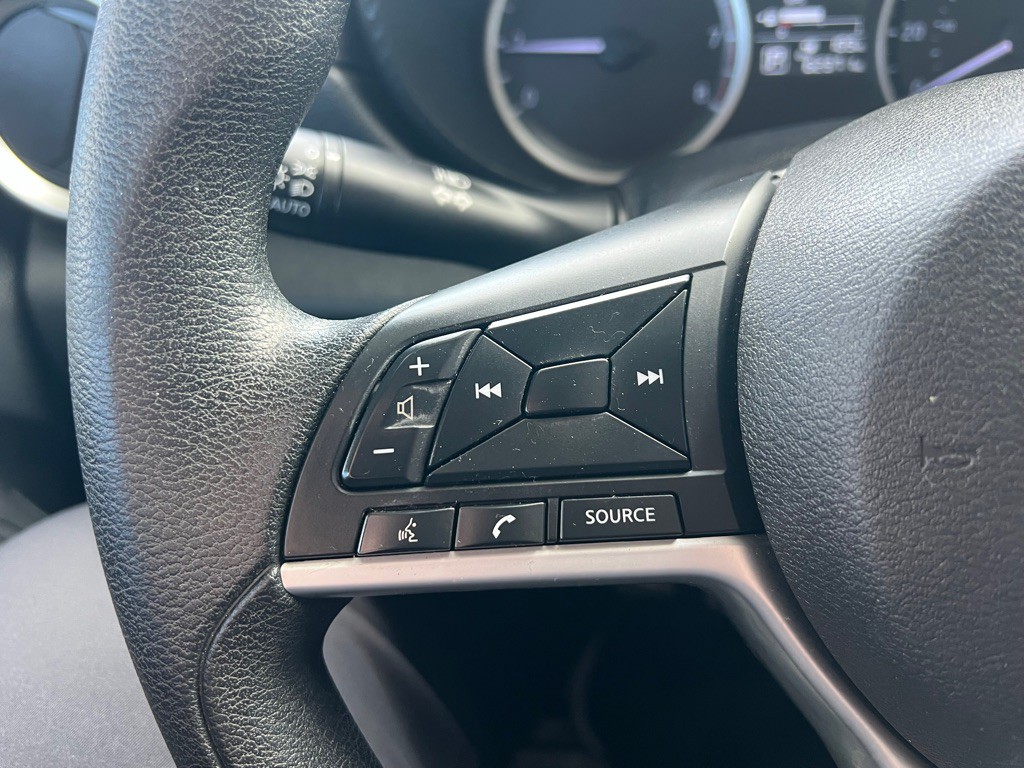 2020 Nissan Versa Image 17