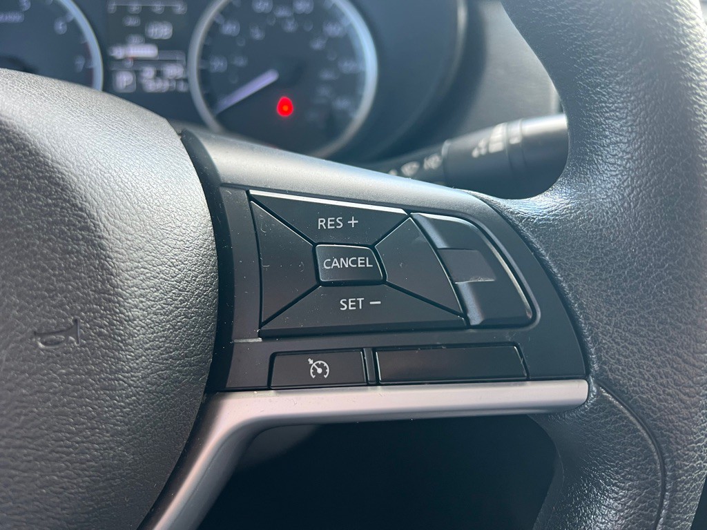 2020 Nissan Versa Image 18